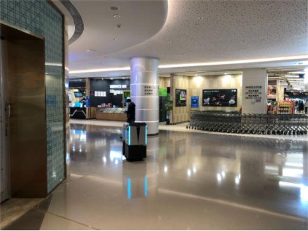 “无接触安全送餐”落地星河world园区，优地机器人解决复工用餐难点（0218配图）（1）213.png