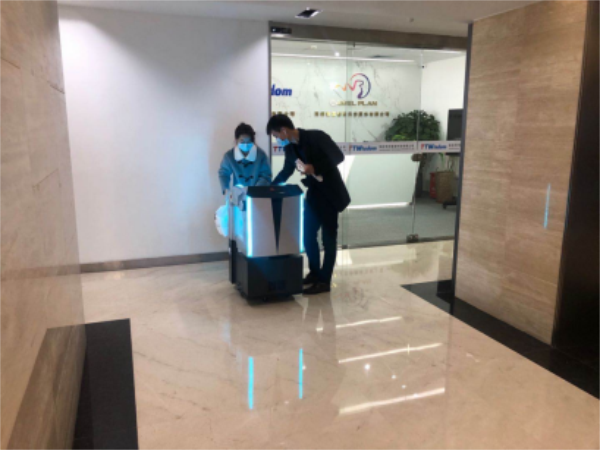 “无接触安全送餐”落地星河world园区，优地机器人解决复工用餐难点（0218配图）（1）772.png